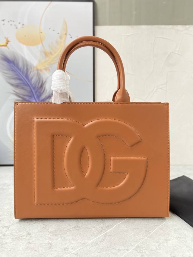 Top-Quality Authentic Dg Daily Series New Large Creative Tote Bag, Entirely Craf