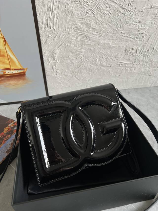 Top-Tier Authentic New Color Lacquered Leather Gold Dg New Logo Bag Series New S