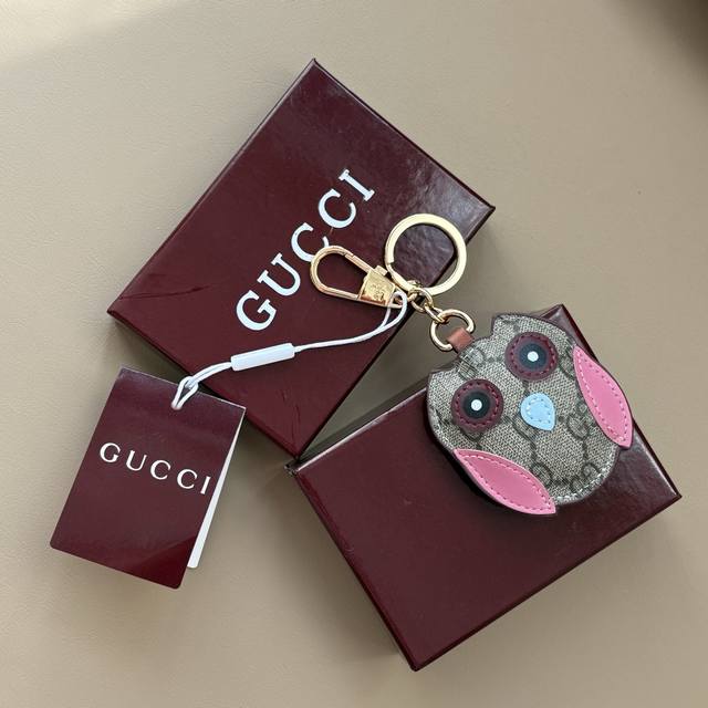 High-Volume Red Gift Box Best-Selling Owl-Shaped Keychain, Style Number 821813