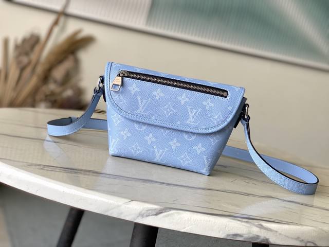 Top-Grade Genuine Leather M14116 This Pulse Mini Handbag Is Crafted From Monogra