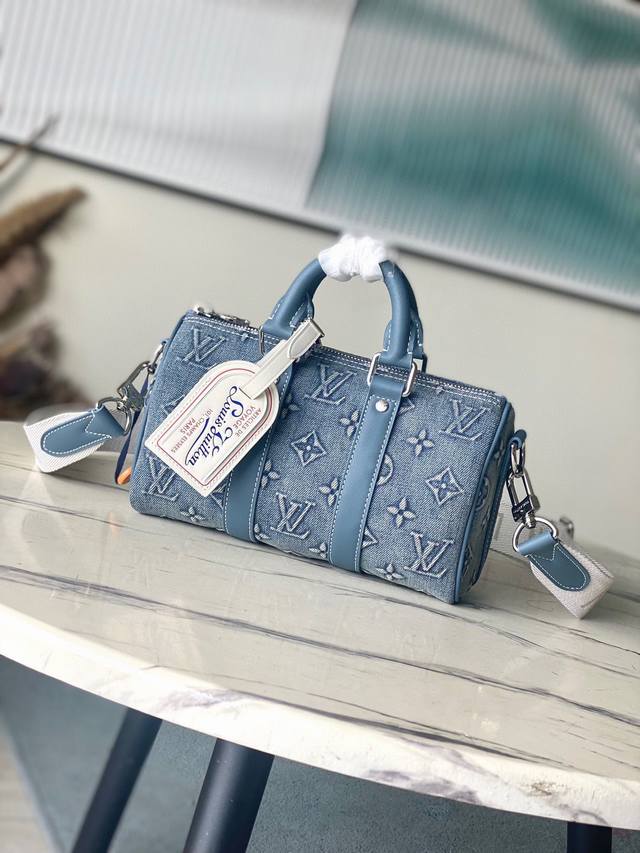 Top-Grade Original Denim M22762 Denim This Keepall Bandouli