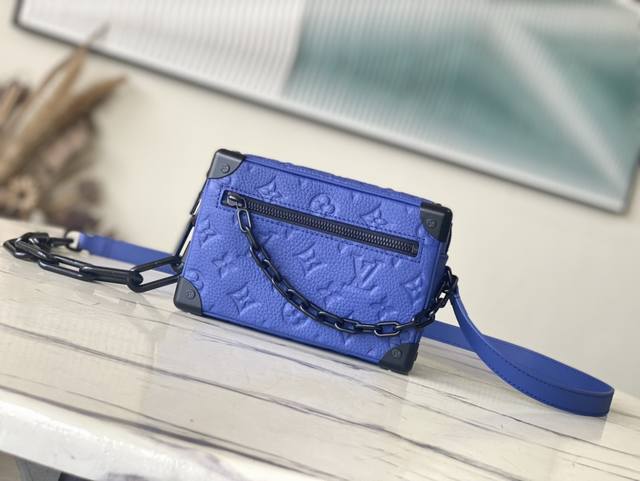Top-Grain Leather, Premium Original Piece M82558 Blue Full-Grain Leather Embosse