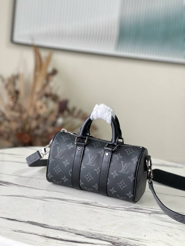 Top-Tier Original M45947 Introduces The New Aerogram Version Of The Keepall Xs,