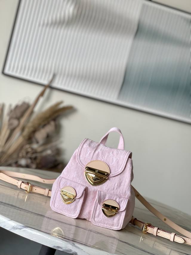 Top-Quality Original M13031 This Venice Backpack Returns For The New Season With