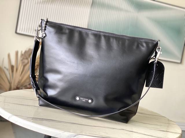 Top-Grain Leather, Premium Original Material, M13986. This Vagabond Hobo Handbag