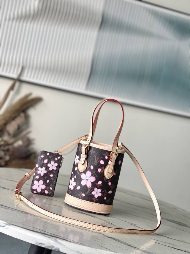 Top-Grade Original M13417 This Nano Bucket Handbag Features A Classic Monogram-C