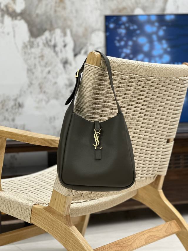 Genuine Leather Olive Green The Must-Have Le 5A 7-Inch Underarm Bag This Year's
