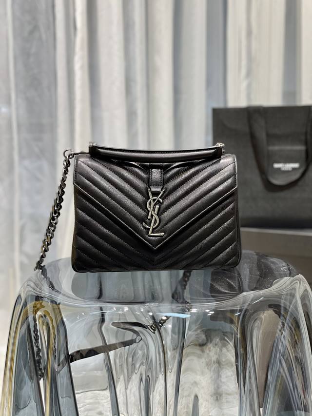 Monogram College# Black Silver Buckle_24Cm Classic Messenger Bag, A Bold And Tre
