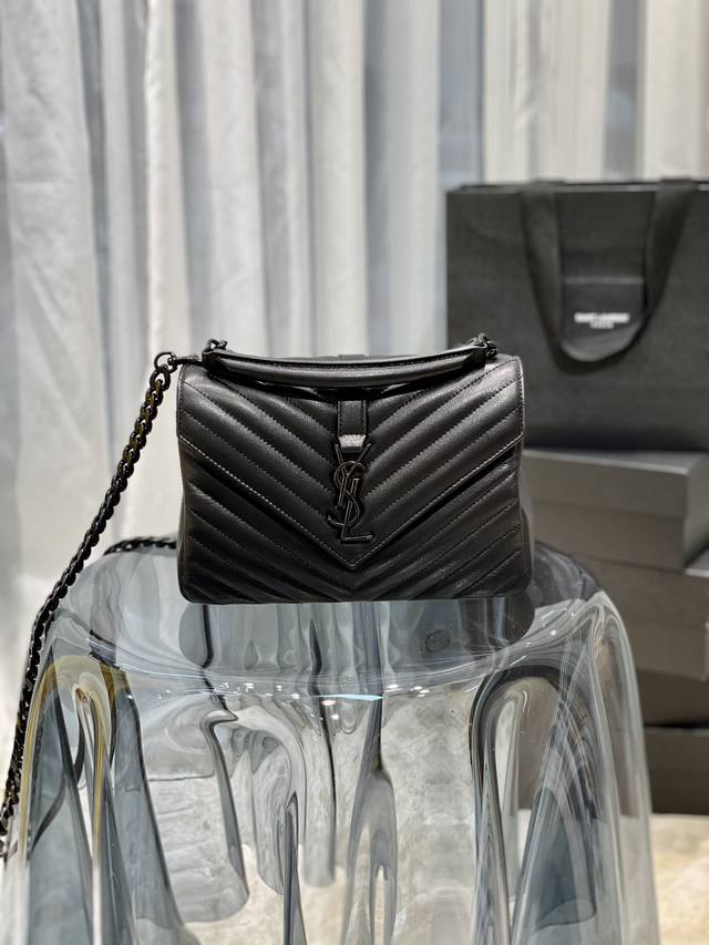 Monogram College# Black Black Buckle_24Cm Classic Mailbag, A Fiery And Bold 24Cm