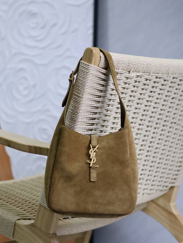 Genuine Leather Khaki Green Suede Leather_ The Must-Have Le 5A7 Underarm Bag Thi