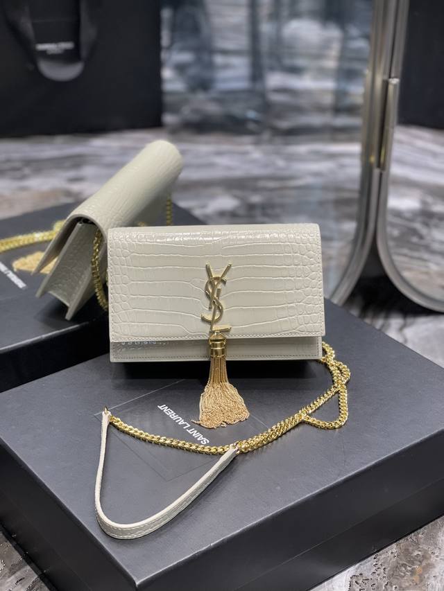 Fringe Chain Bag, With A Removable Shoulder Strap That Can Be Used As A Handbag,