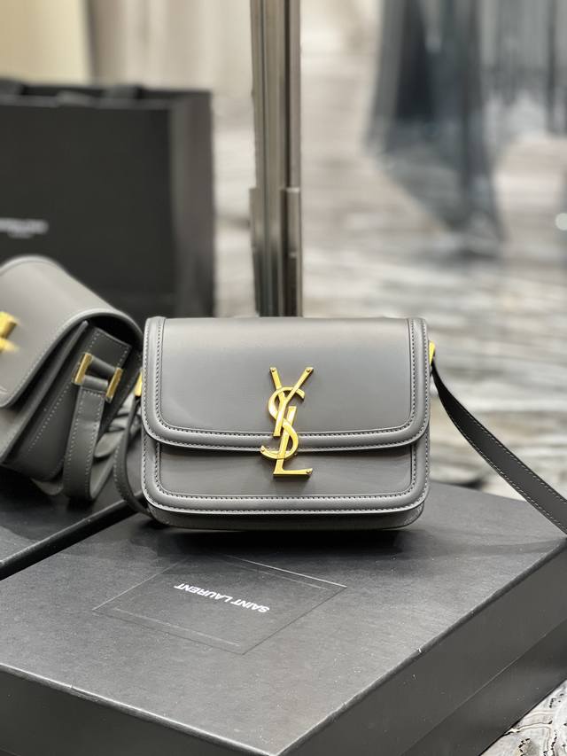 Gray Gold Buckle_19 Cm A Must-Have Hit, It Has Already Taken The Fashion World B