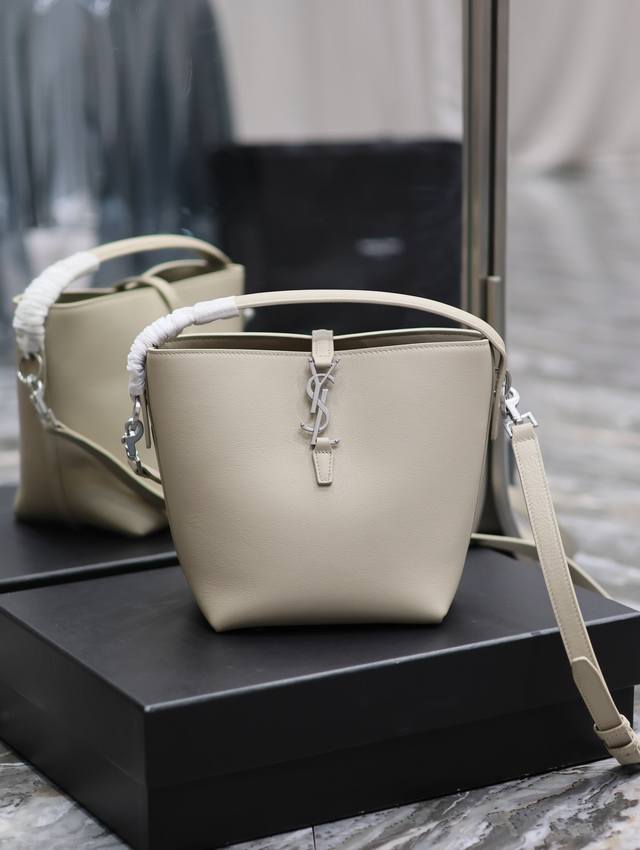 Le 37 Small Bucket Bag_ Ultra-Stylish Bucket Bag With A Handle_ New Design, Craf