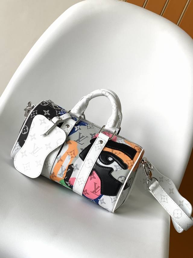 163C01 Chip M46678 Eyes M4 1 White Flower Exclusive Original Piece This Keepall