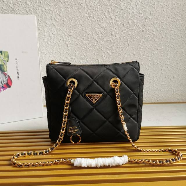 Top-Quality Authentic Piece Parachute-Style Travel Bag This Vintage-Inspired Cha