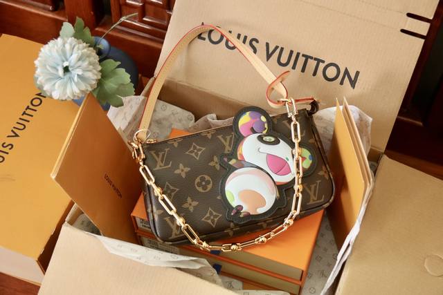 Top-Grade Original M13 This Pochette Accessoires Handbag Is Crafted From Monogra