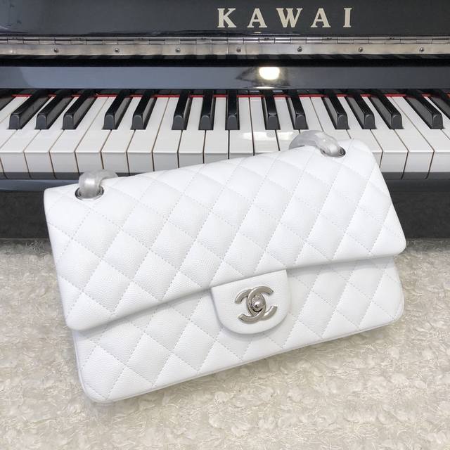 Style No. 6024 High-End Custom-Made Chane1 Classic Flap Bag A01112 Caviar, Reint