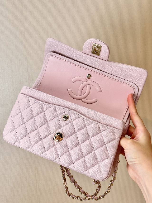 Notice The Caviar Leather On The Inner Flap, Which Further Highlights The Qualit