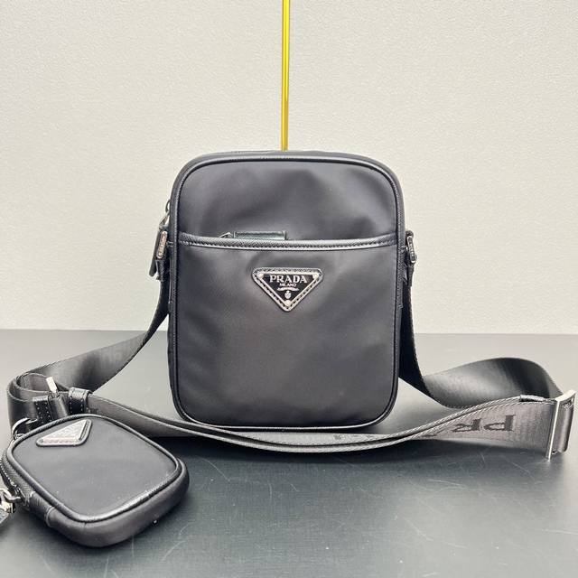 New Arrival Three-In-One New Three-In-One Combination Crossbody Bag Model Number
