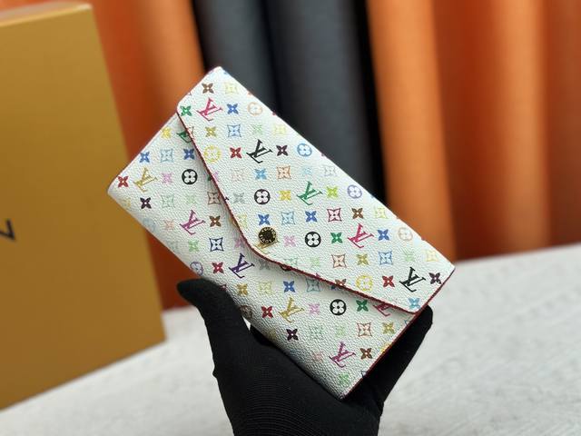New M60531 60668 80496 2025 New Wallet This Envelope-Style Wallet Is Crafted Fro