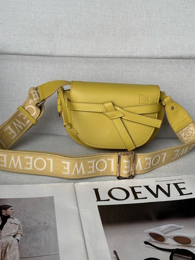 Genuine Leather Summer Mini Peach Color Upgraded Version Letter Wide Shoulder St