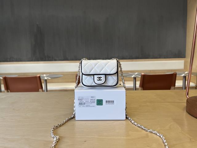 Authentic Grade. A96134 Chane1 25P Panda Series Ultra-Cute Mini Bag Every Detail