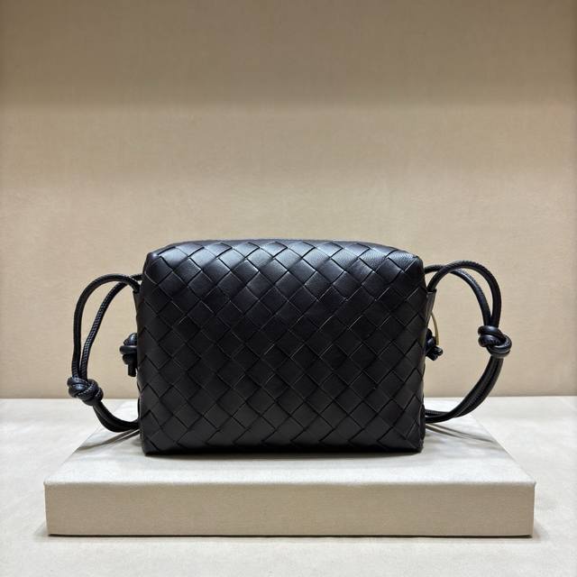 Authentic Quality New Woven Small Square Bag The Existing Styles Are More Trendy