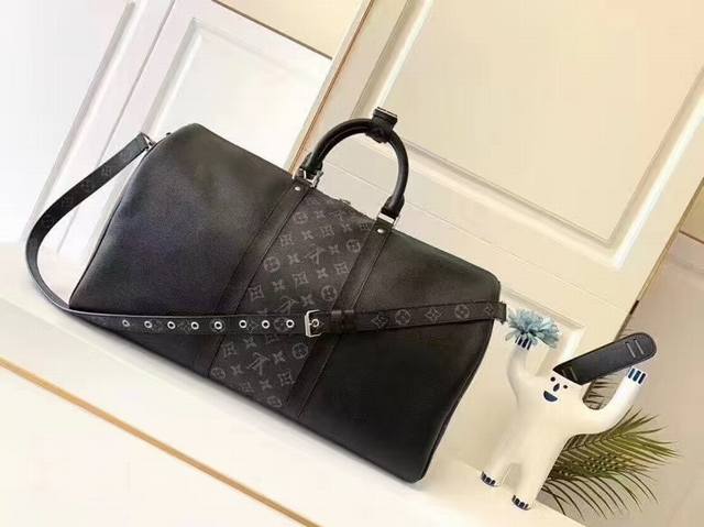 Top-Tier Authentic M53764 Black, Keepall Travel Bag With Shoulder Strap. This Or