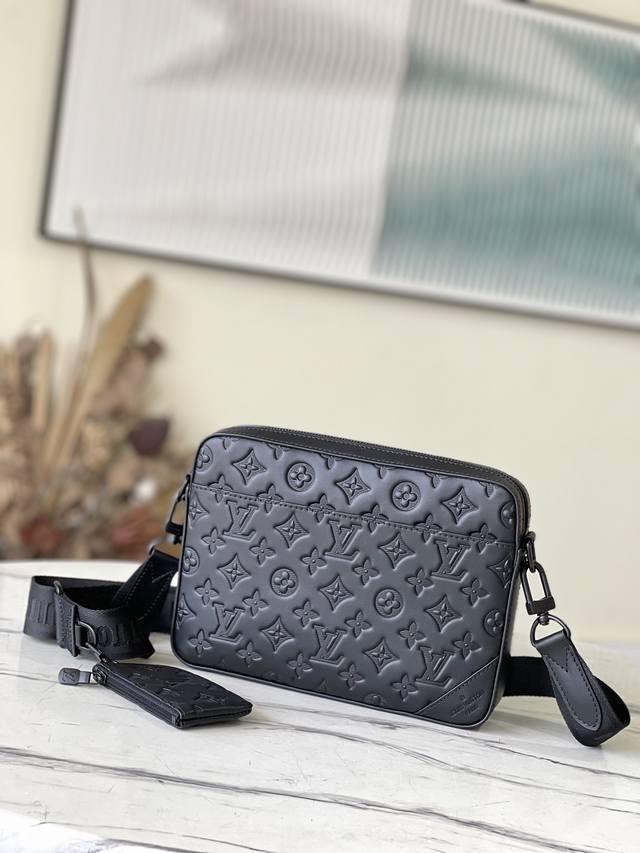 Top-Tier Authentic M69827 Duo Messenger Bag Features The Classic Monogram Patter
