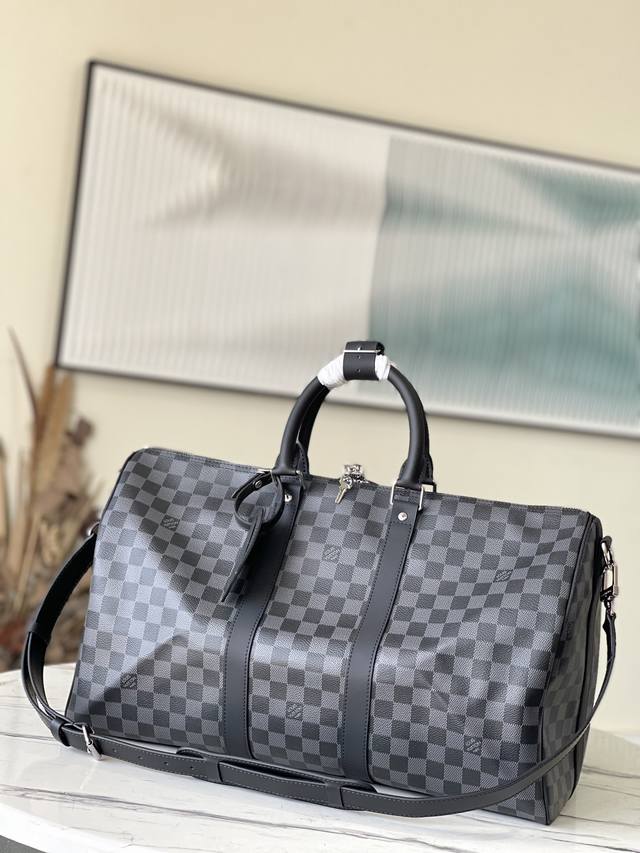 Top-Tier Original Factory N41418 Black Checkered Spacious Capacity, Flexible Use