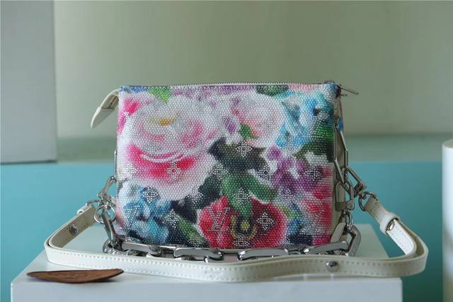 Factory Price P Top-Tier Original M21157 Coussin Bb Handbag This Coussin Bb Hand