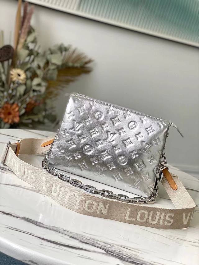 Top-Tier Original Factory M57913 Silver Coussin Small Handbag Shines Brightly At