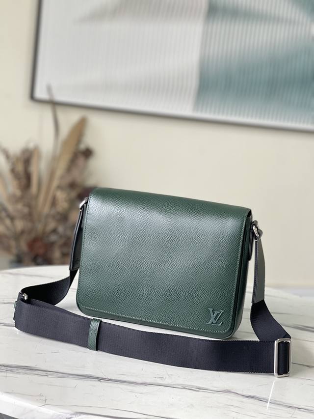 Top-Tier Original M30861 Green This District Small Messenger Bag Is Crafted From