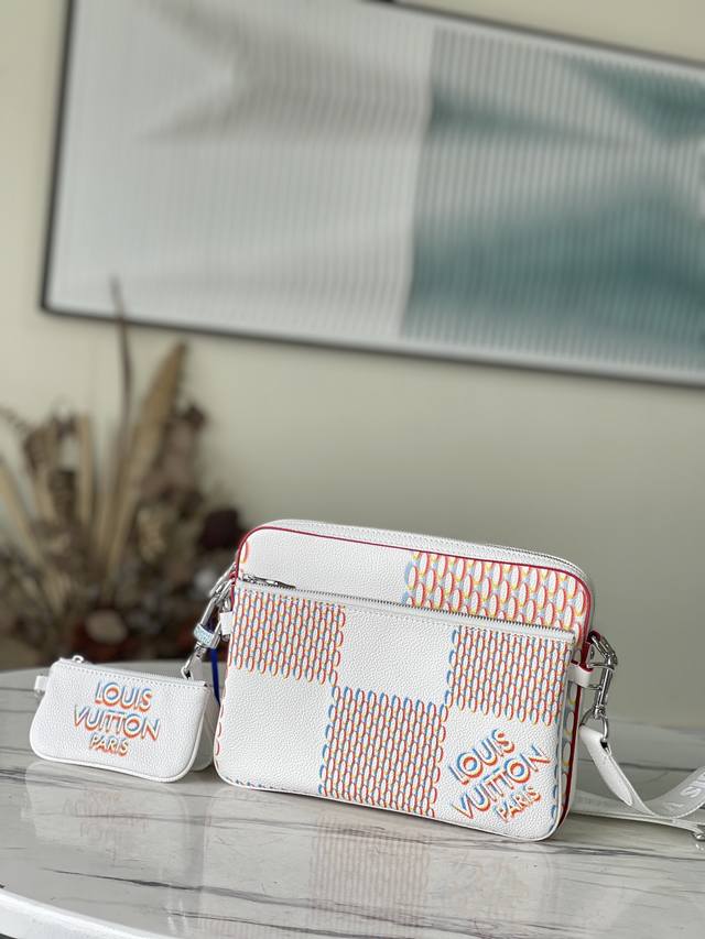 Top-Tier Original M20665 New Trio Messenger Bag Embodies The Trendy Appeal Of Th