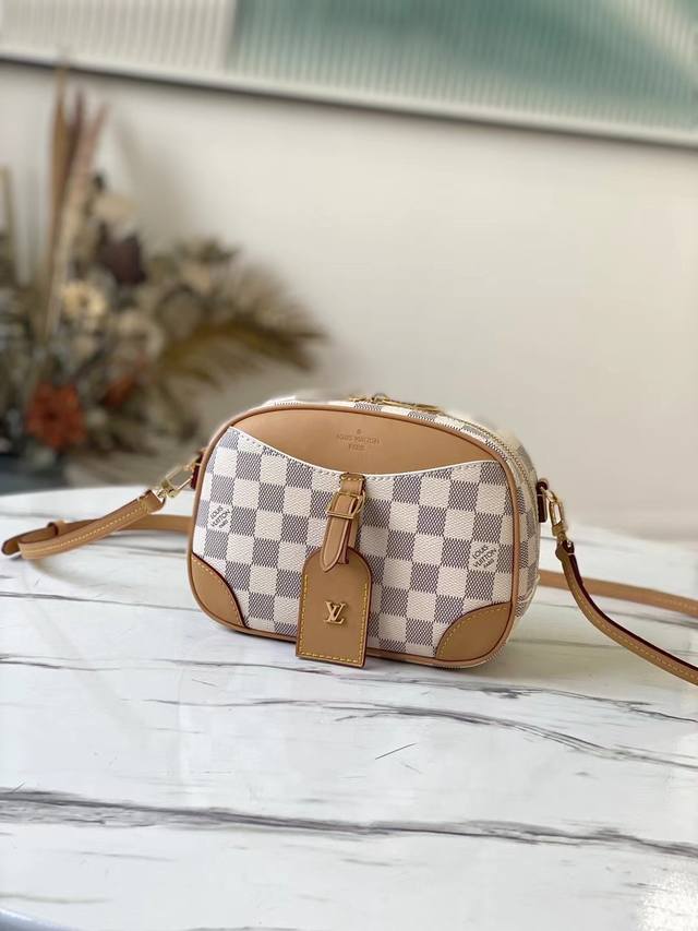 Top-Grade Original N50048 Spring/Summer Deauville Mini Handbag Crafted From Ligh