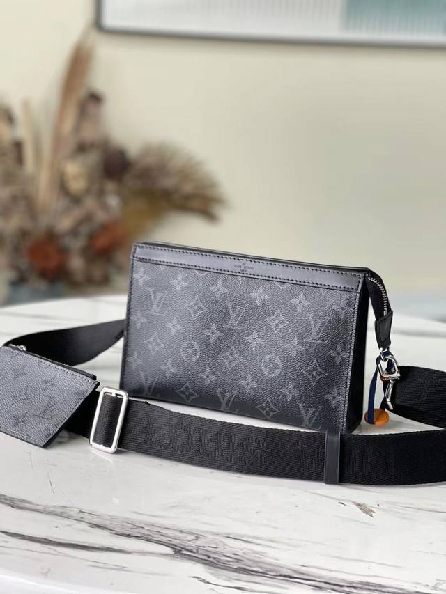 Top-Tier Original Factory M81018 Gaston Wearable Wallet Handbag Inspired By The