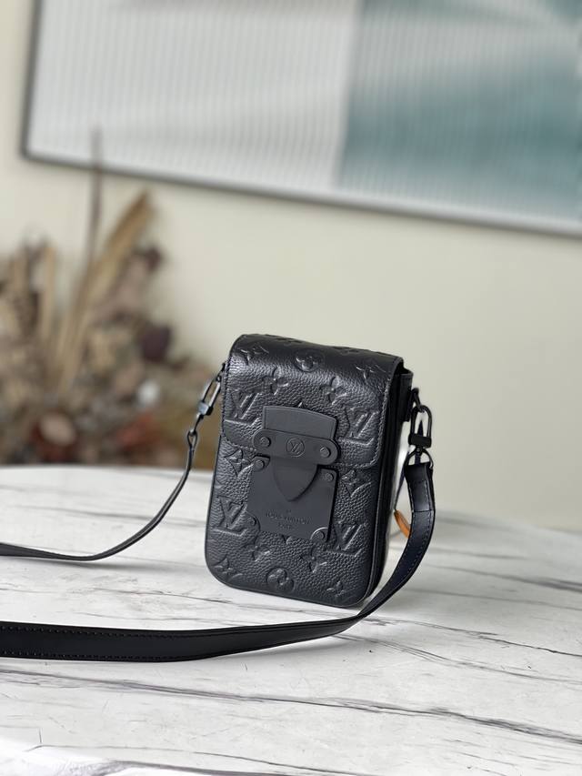 Top-Tier Original Factory M81524 Full Leather, Brand New. The S-Lock Vertical We
