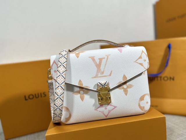 Top-Tier Authentic Replica Exclusive Real-Shot M23055 Apricot. This Pochette Met