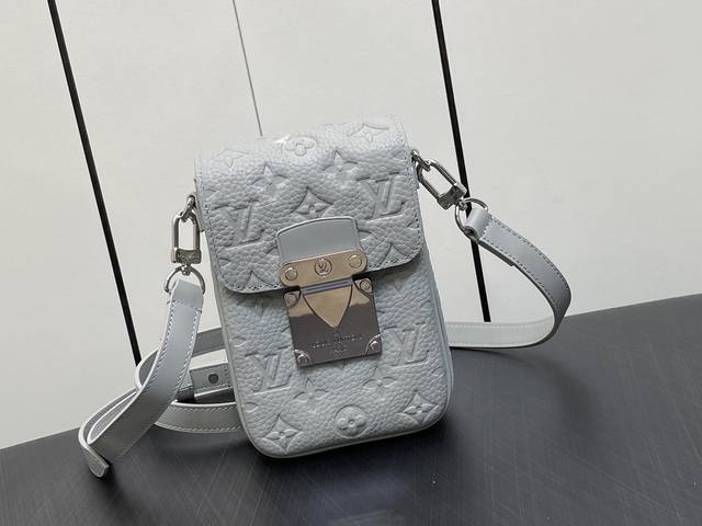 Top-Tier Genuine M82568 Gray Full-Grain Leather Embossed Phone Case, Men's Bag S