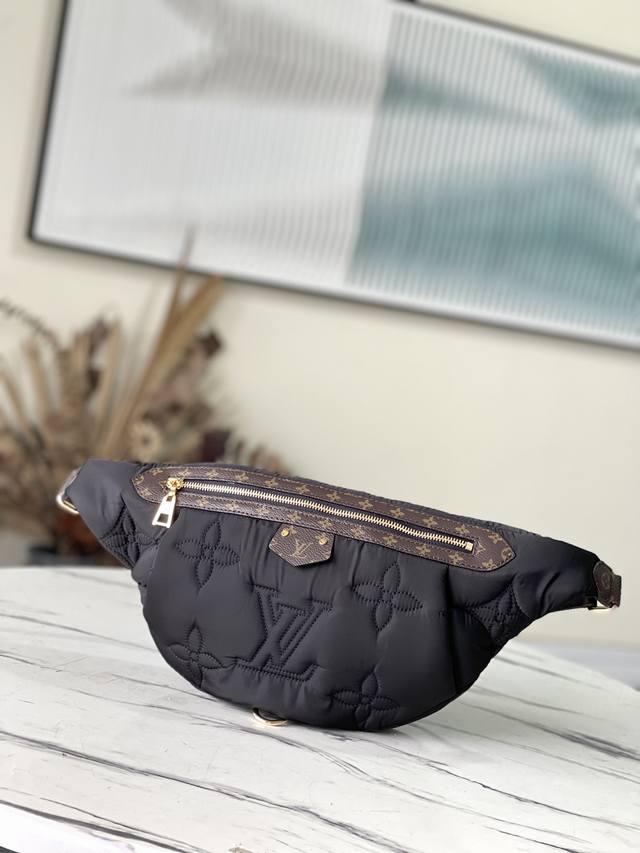 Top-Tier Original Factory M20971 This Pillow Maxi Waist Bag Adds A Striking Pop