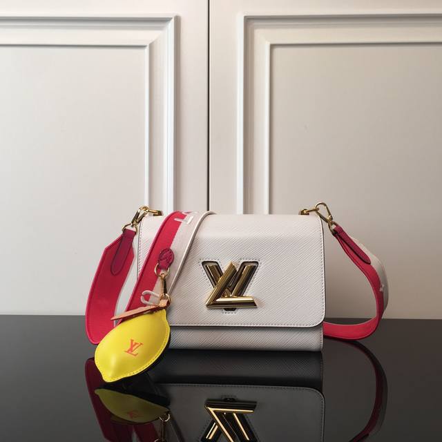 Top-Tier Original M20680 White This Twist Medium-Sized Handbag Is Crafted From E