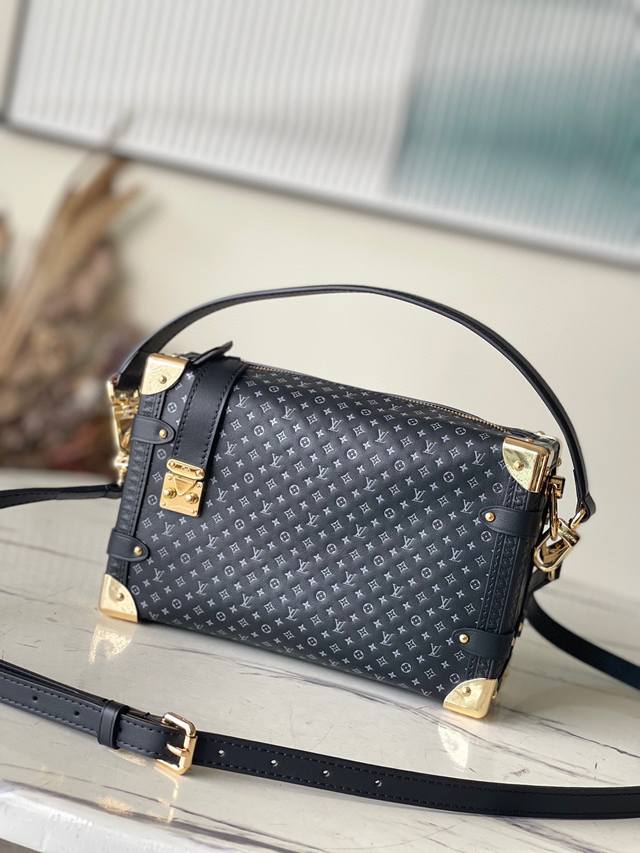Top-Tier Original M46358 Black Full-Leather Bag Inspired By A Travel Trunk, The