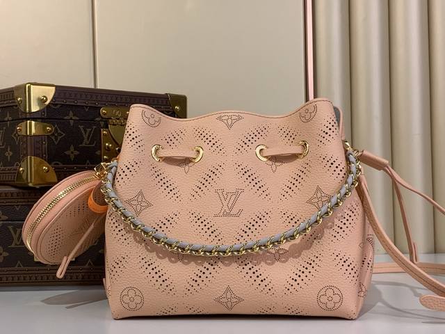 Top-Grade Original M13840 Milkshake Pink This Bella Handbag Is Crafted From Perf