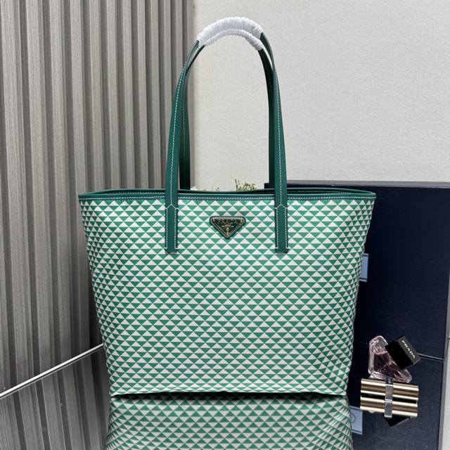Top-Quality Original Design, New Model Tote Bag 1Bd552. This Tessuto Triangulum