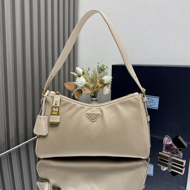 Top-Quality Original Single-Shoulder Bag 1Bc232 Now Available. This Modern And V