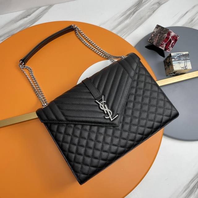Original Order ##Superb, Medium-Sized Grain-Embossed Quilted Genuine Leather Env