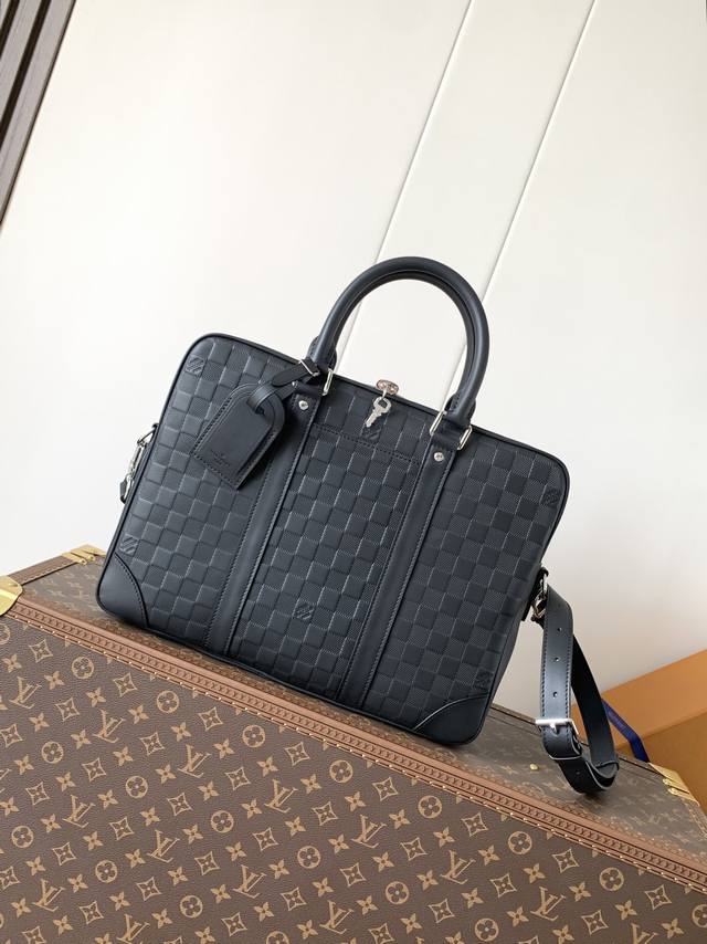 M40444 Embossed Top-Grade Original Single-Code Chip 163C Men's Briefcase Series