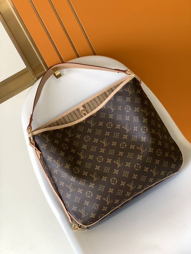 M50156 Delightful Vintage-Style Shopping Bag! Whether You're Spending Your Weekd