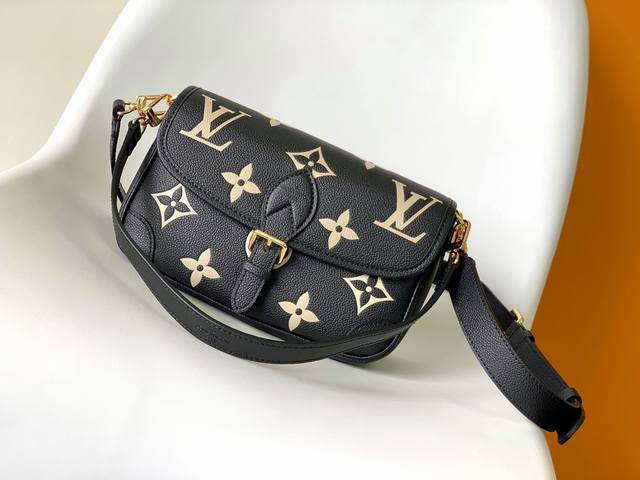 Dynamic Chip Top-Tier Authentic M46583 Apricot M46584 Black Full-Leather Baguett