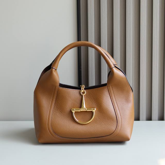 Top-Grade Authentic Piece This Gucci Softbit Series Shoulder Bag Seamlessly Blen